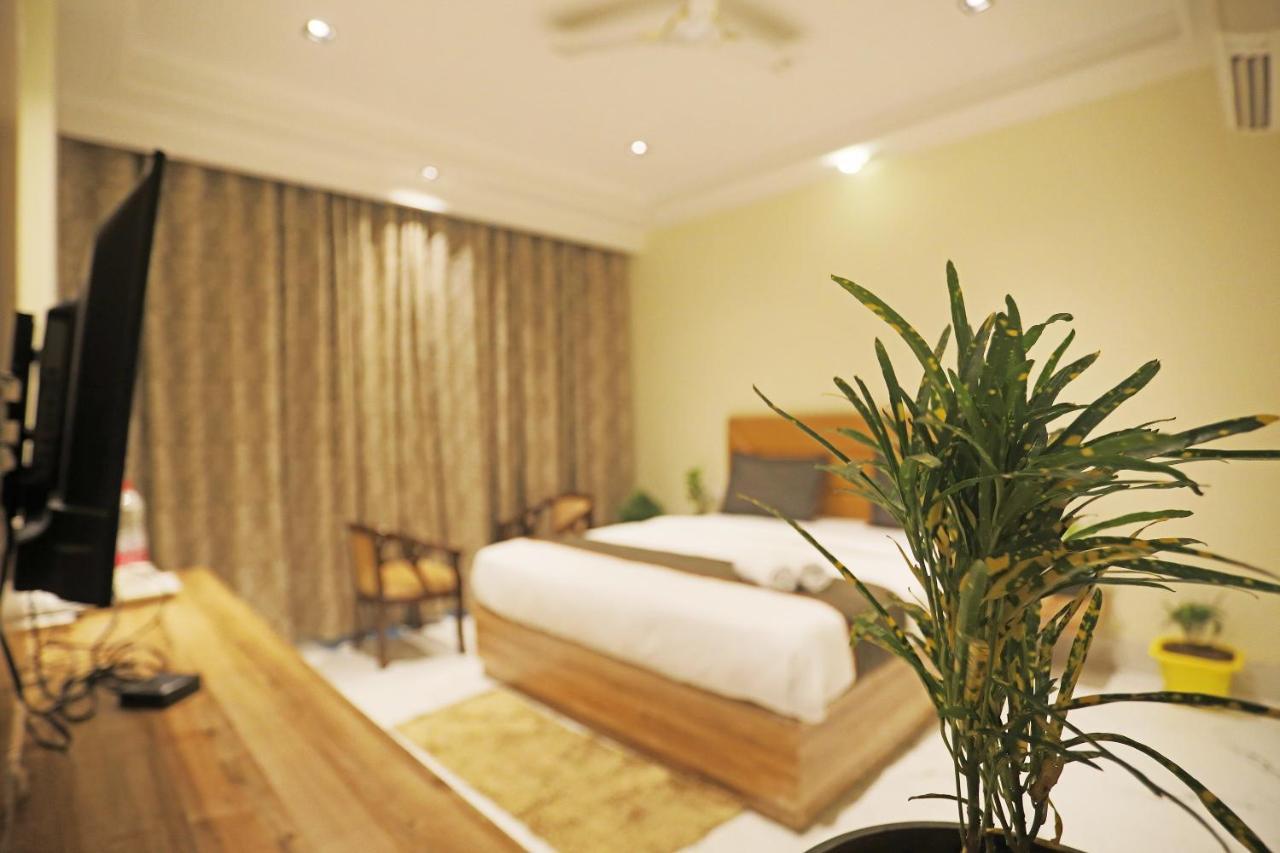 Hotel Goodluck Suites Near Delhi Airport New Delhi