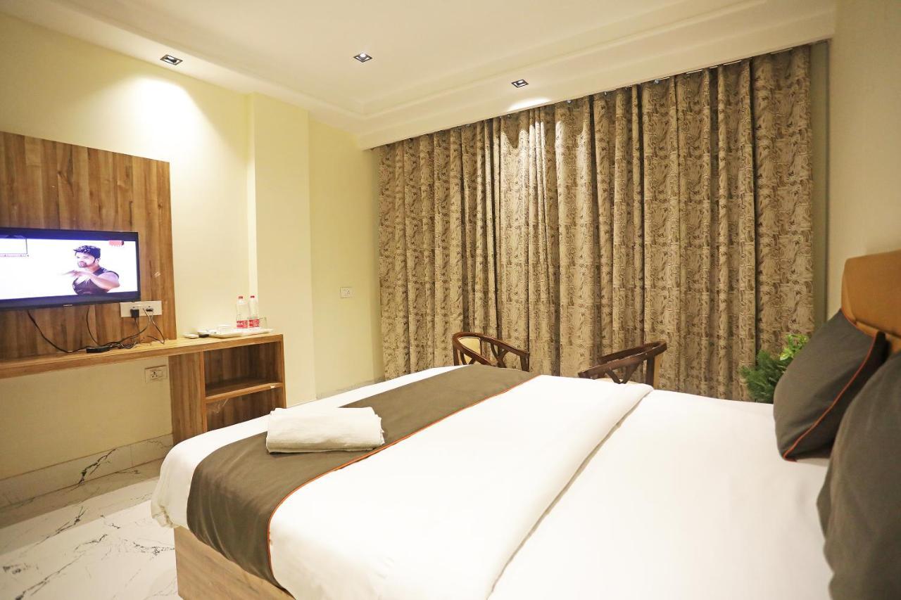 Hotel Goodluck Suites Near Delhi Airport New Delhi