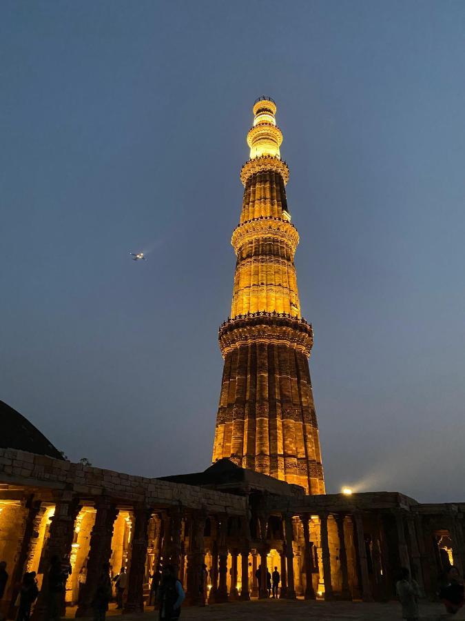 Hotel Goodluck Suites Near Delhi Airport 4*