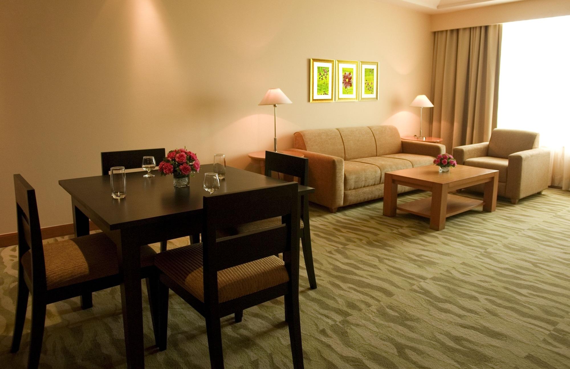 Hotel The Grand 5*