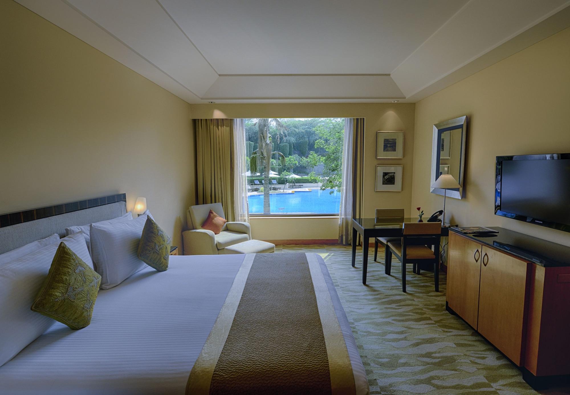Hotel The Grand