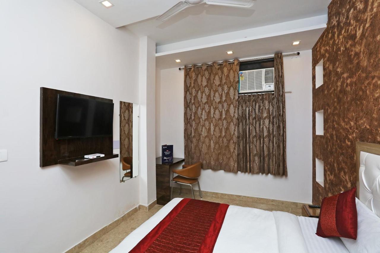 Hotel Oyo 12673 The Diplomat Delhi (National Capital Territory of India)