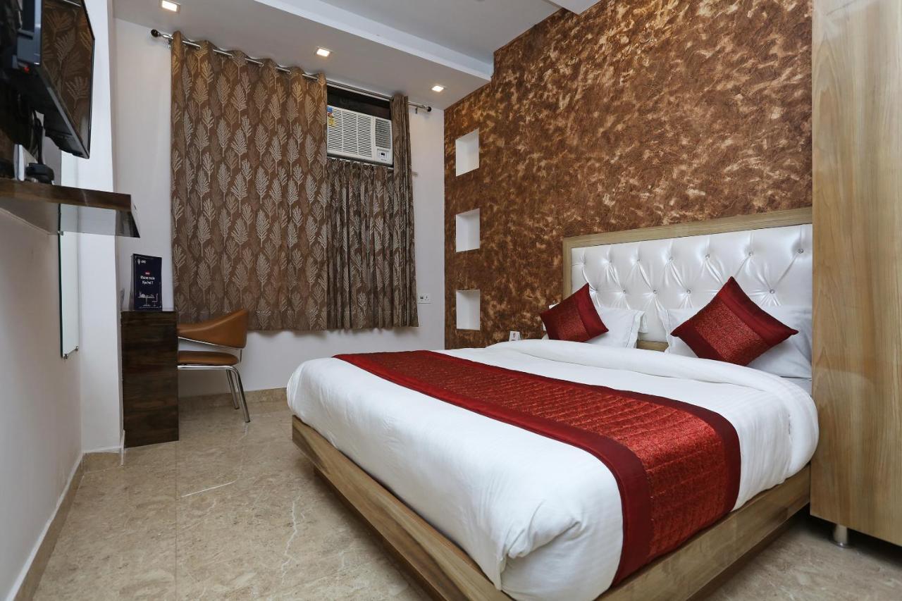 Hotel Oyo 12673 The Diplomat