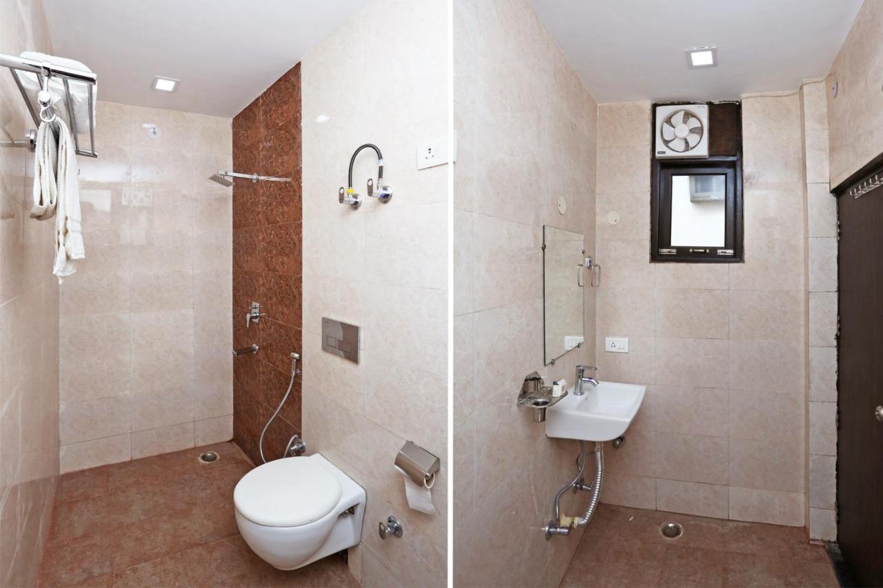 Oyo 12673 The Diplomat Hotel 3*