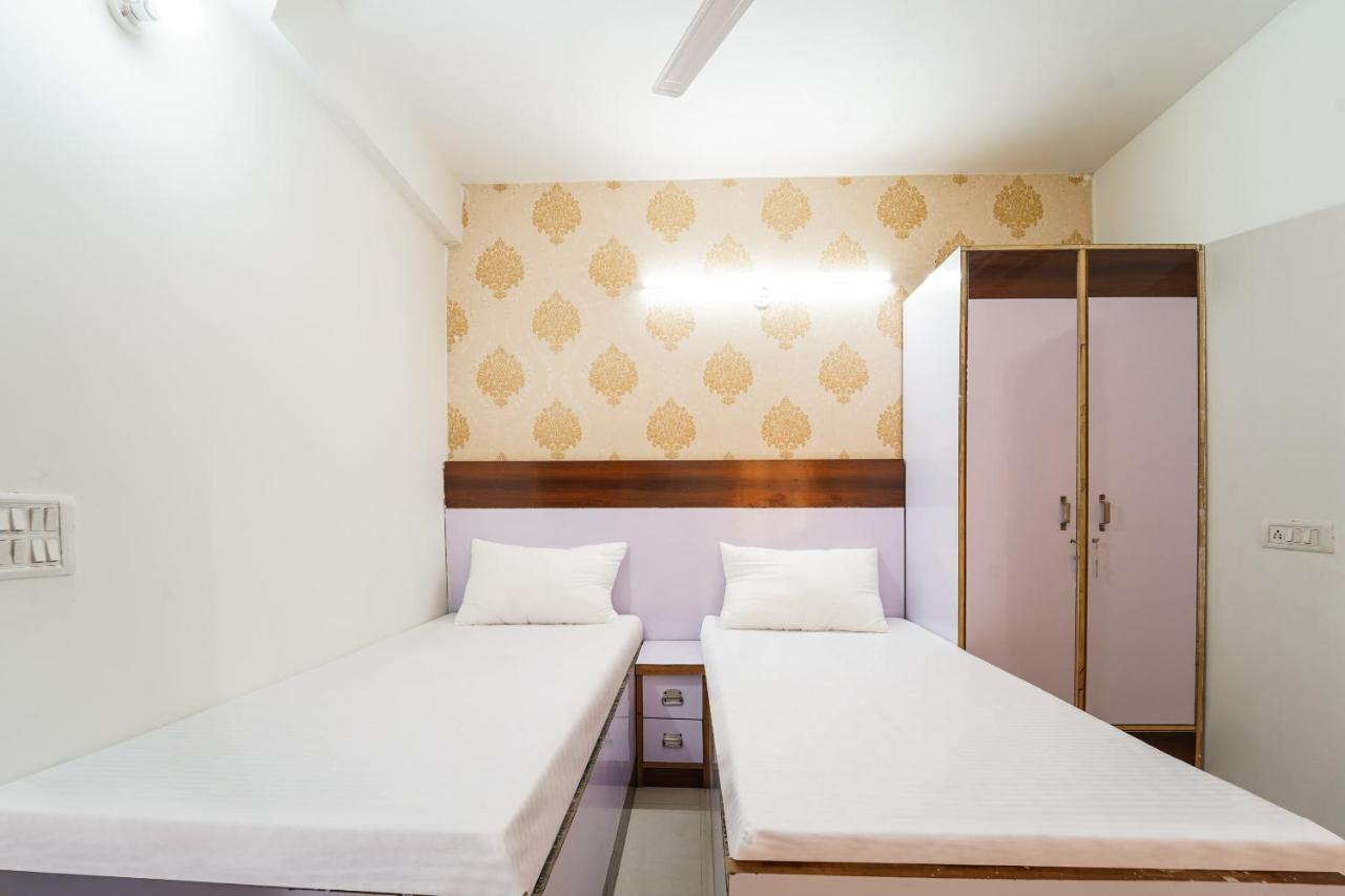 O Chahal Near Nangloi Railway Station Metro Station Hotel Delhi (National Capital Territory of India)