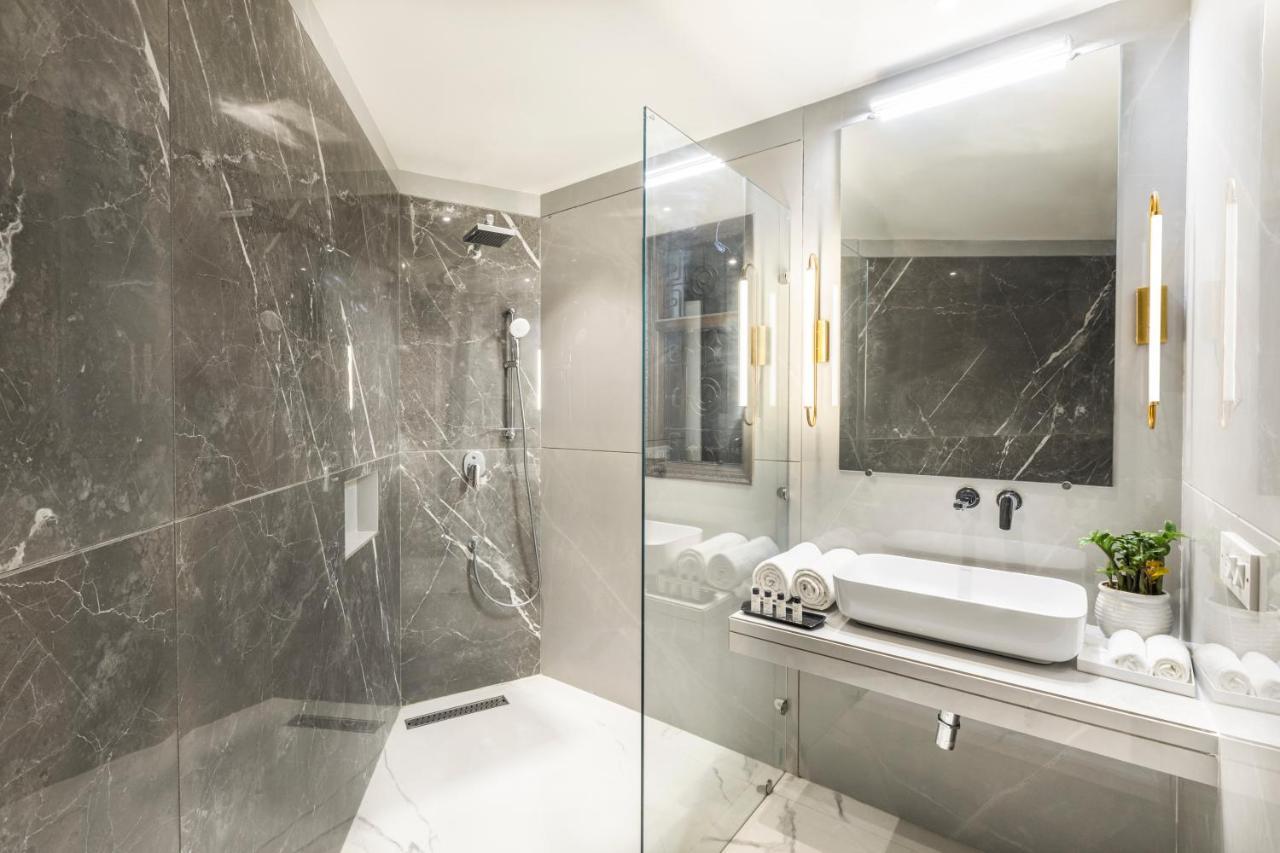 Hotel Star By Star Group- Near Delhi Airport Nova Deli