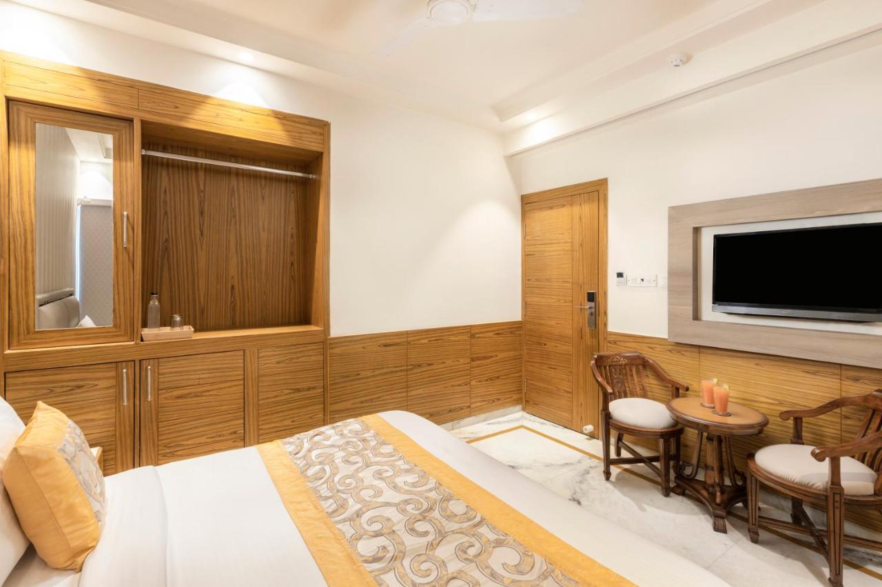 Star By Star Group- Near Delhi Airport Hotel 3*