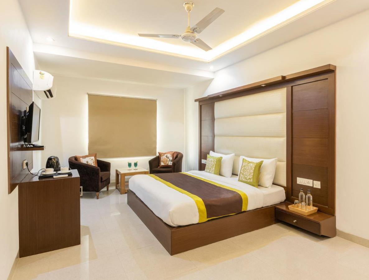 Hotel Star By Star Group- Near Delhi Airport Nova Deli