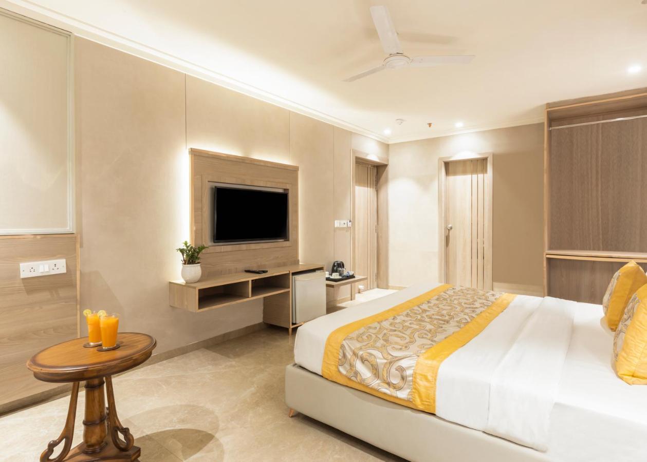 Hotel Star By Star Group- Near Delhi Airport