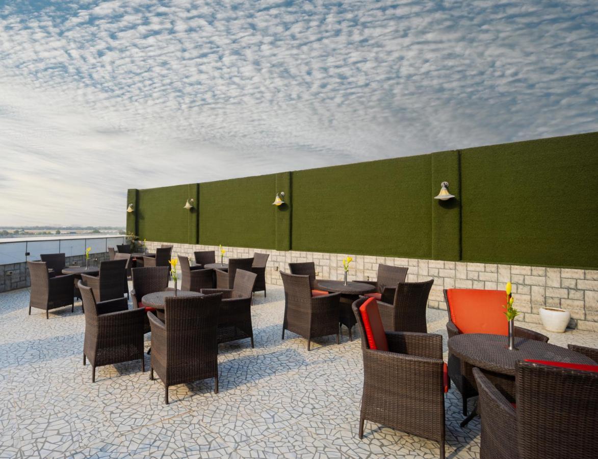 Hotel Shanti Palace Mahipalpur 4*