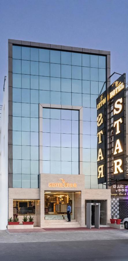 Star By Star Group- Near Delhi Airport 3* Nova Deli