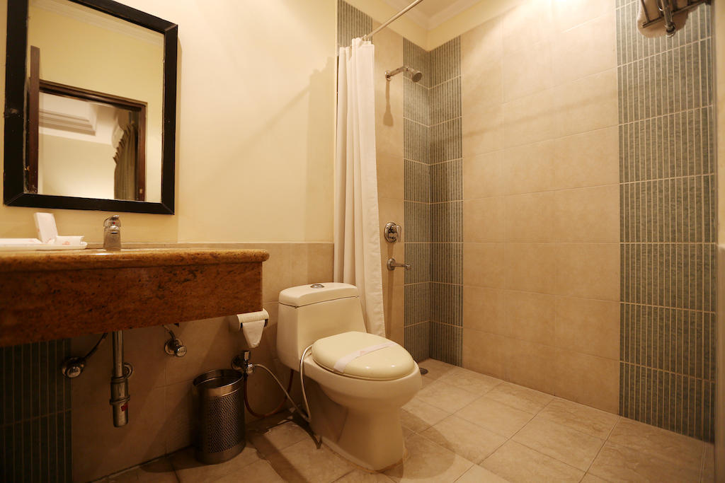 Hotel The Class, Delhi Airport New Delhi