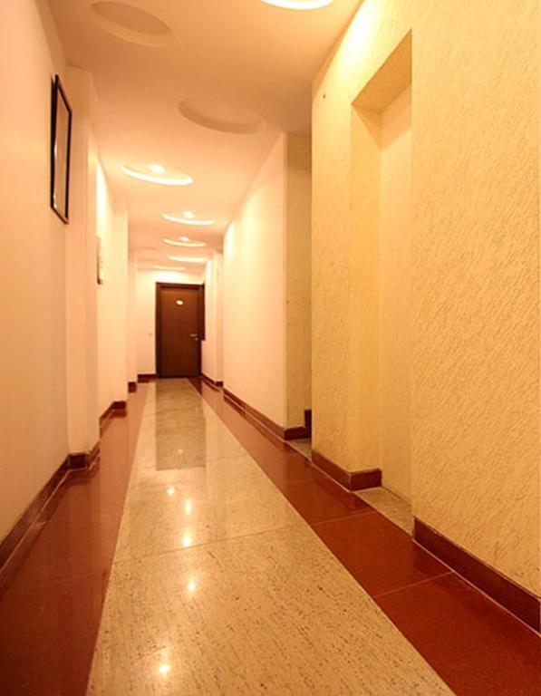 The Class, Delhi Airport Hotel New Delhi