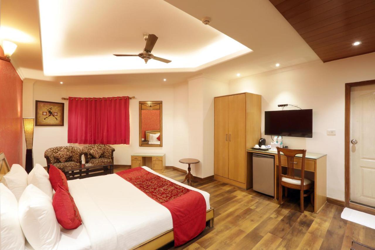 Airport Le Seasons Hotel 4*