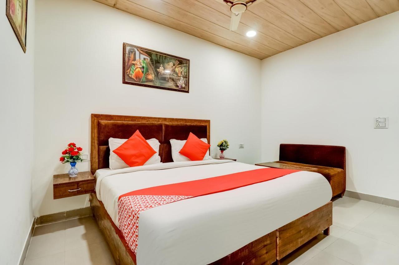 Oyo Ramada Near Dashrath Puri Metro Station New Delhi