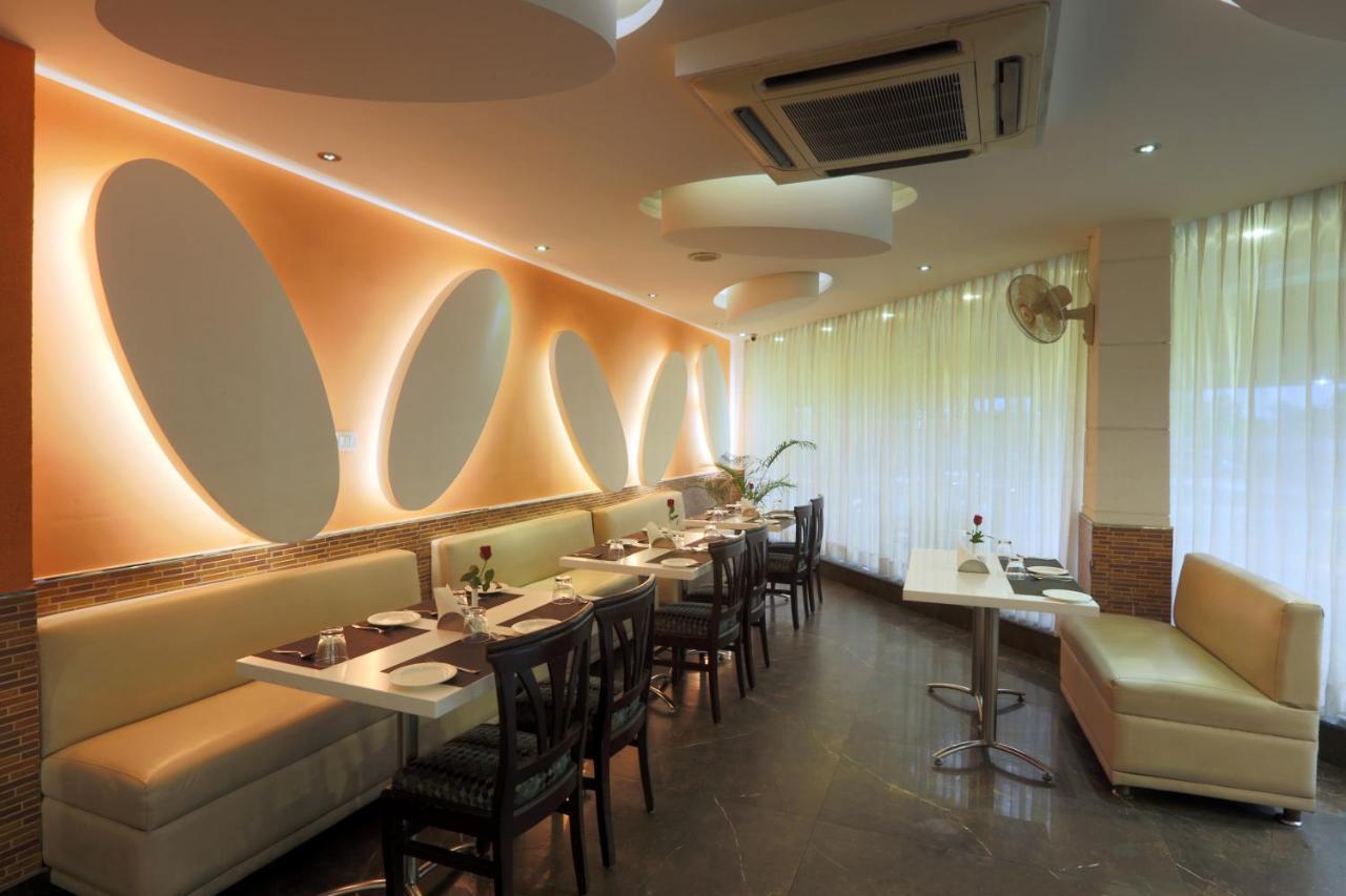 Airport Le Seasons Hotel 4*
