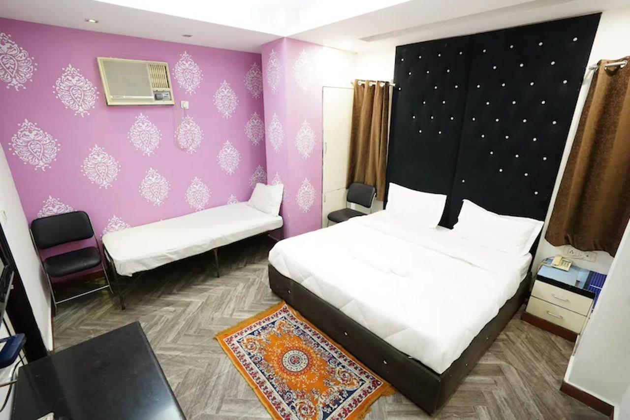 Cosmo - Karol Bagh