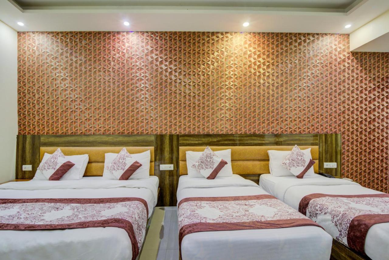 Smart Plaza Delhi Airport Hotel 4*