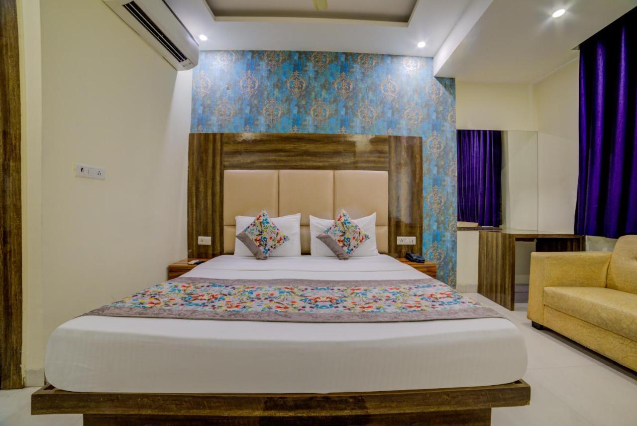 Smart Plaza Delhi Airport 4*