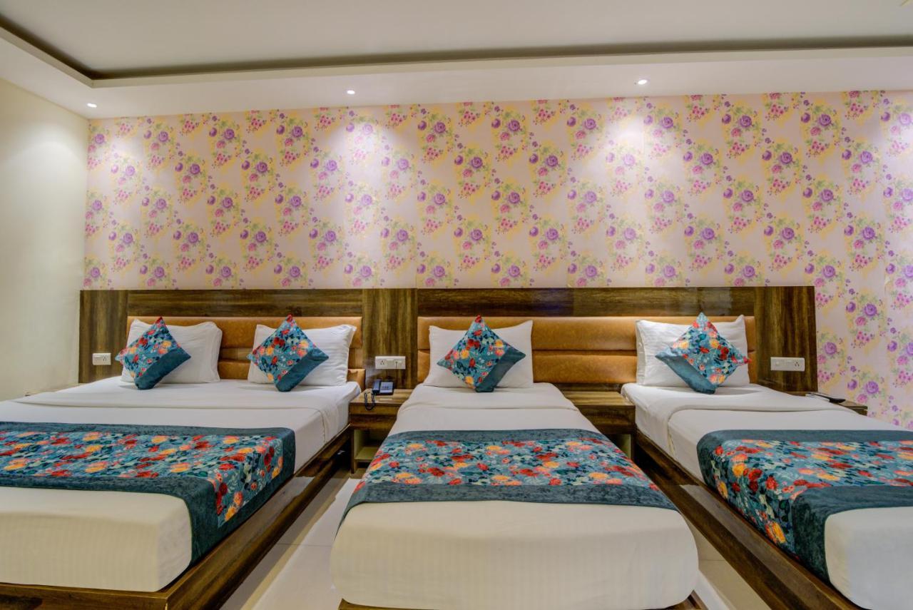 Hotel Smart Plaza Delhi Airport 4*