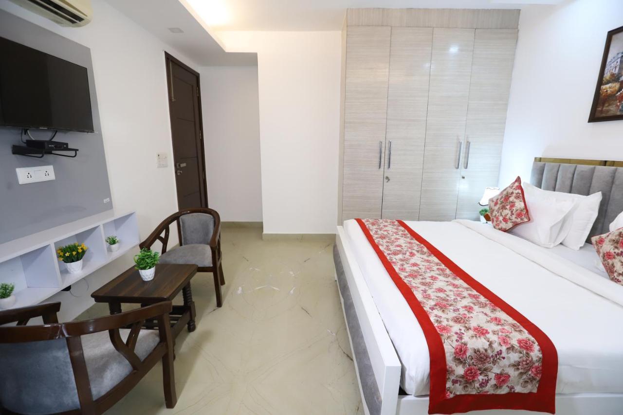 Nature View Park Metro Couple Friendly Hotel