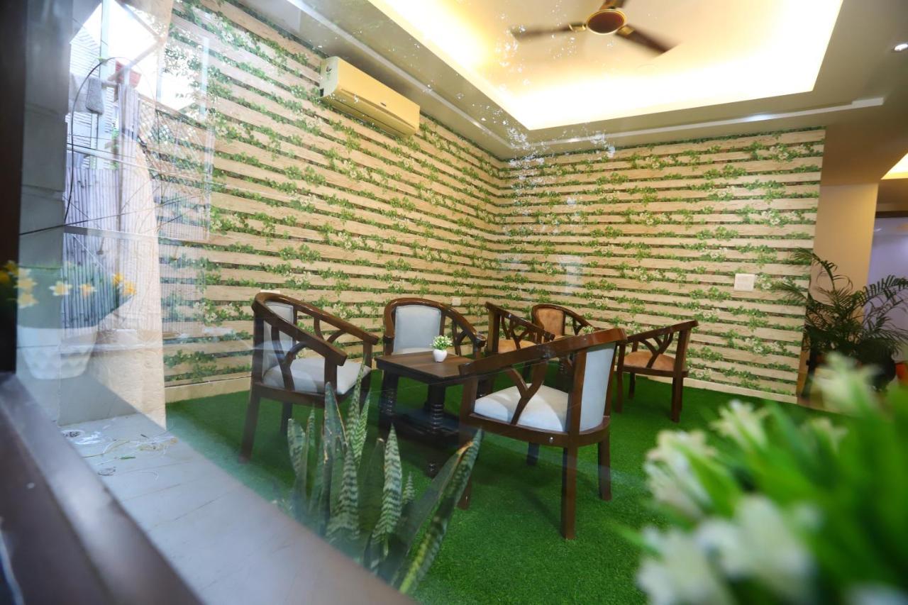Nature View Park Metro Couple Friendly Hotel 3*