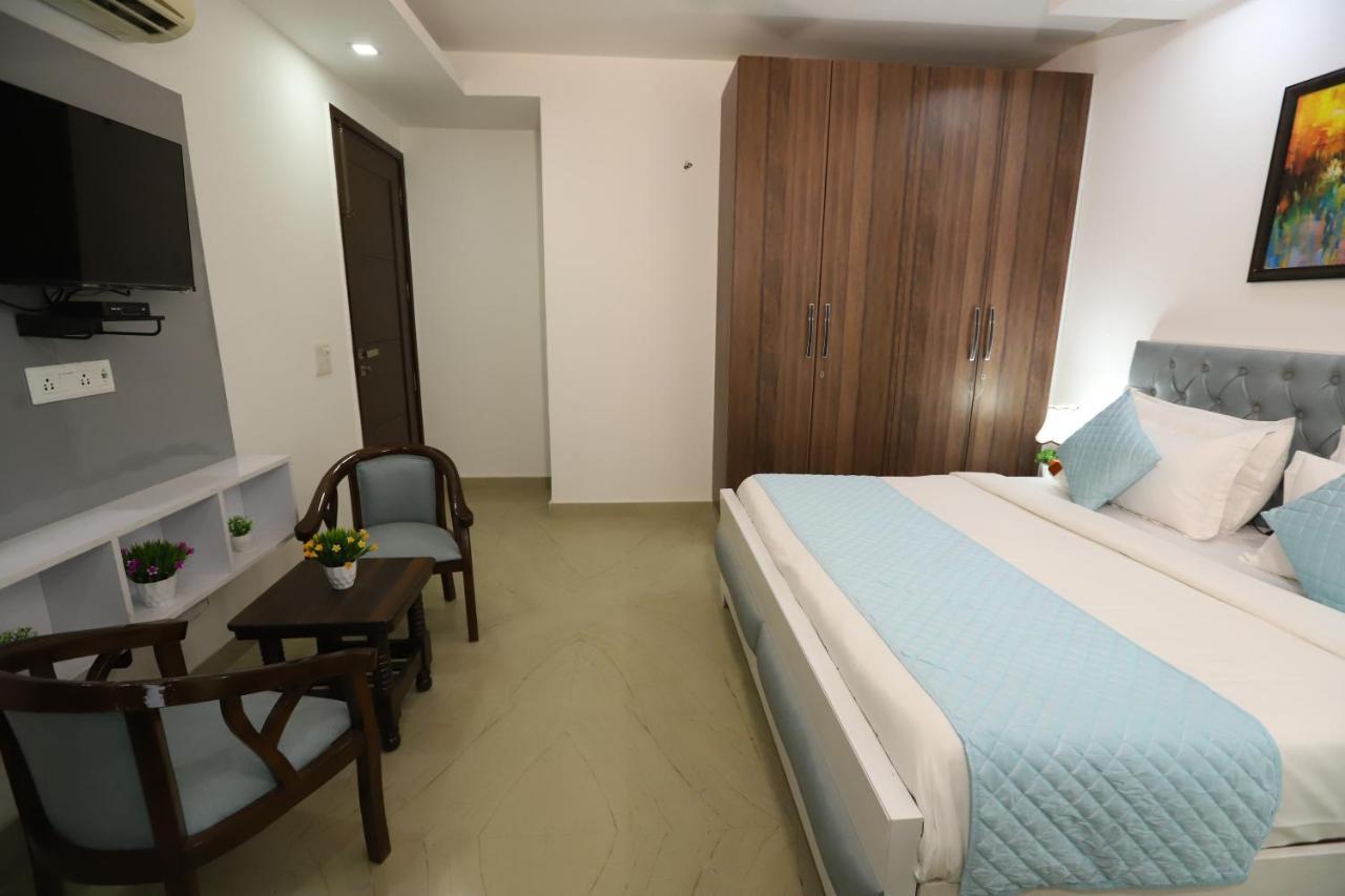 Nature View Park Metro Couple Friendly Hotel