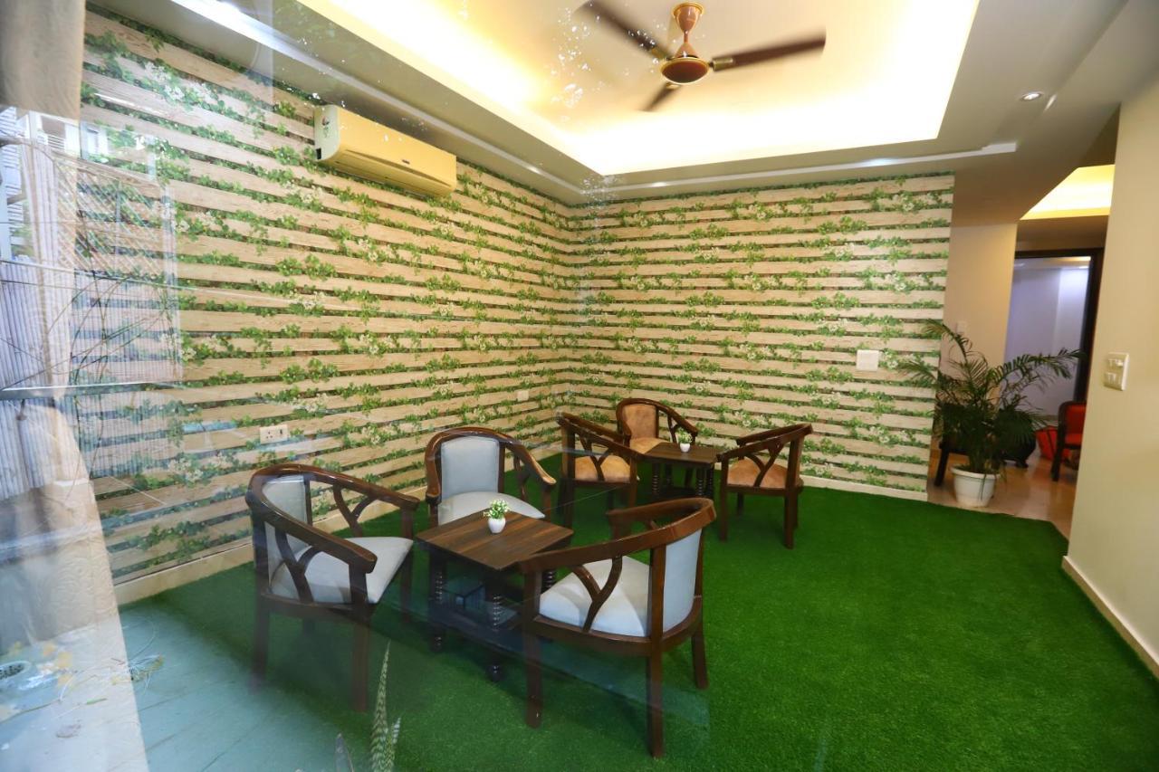Nature View Park Metro Couple Friendly 3*