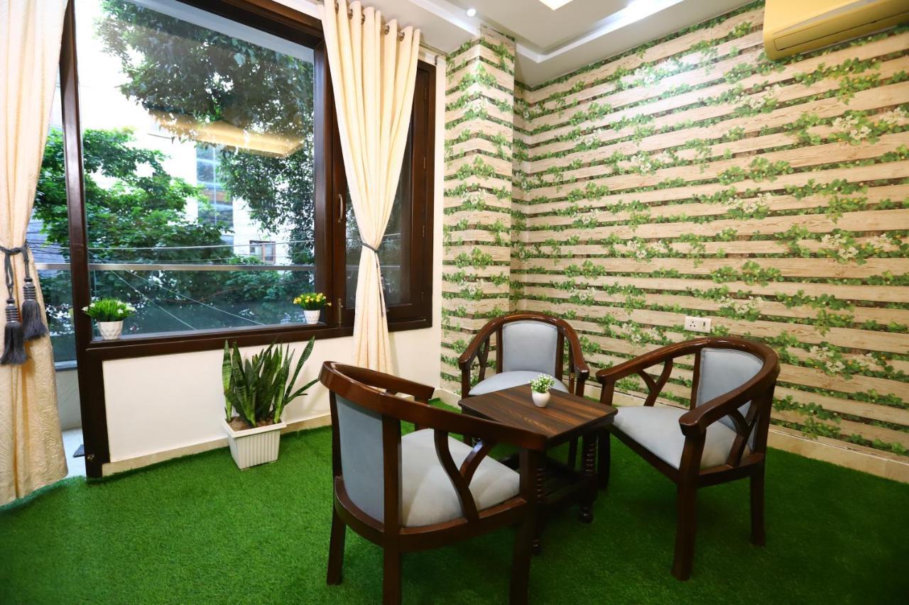 Nature View Park Metro Couple Friendly Hotel Nova Deli