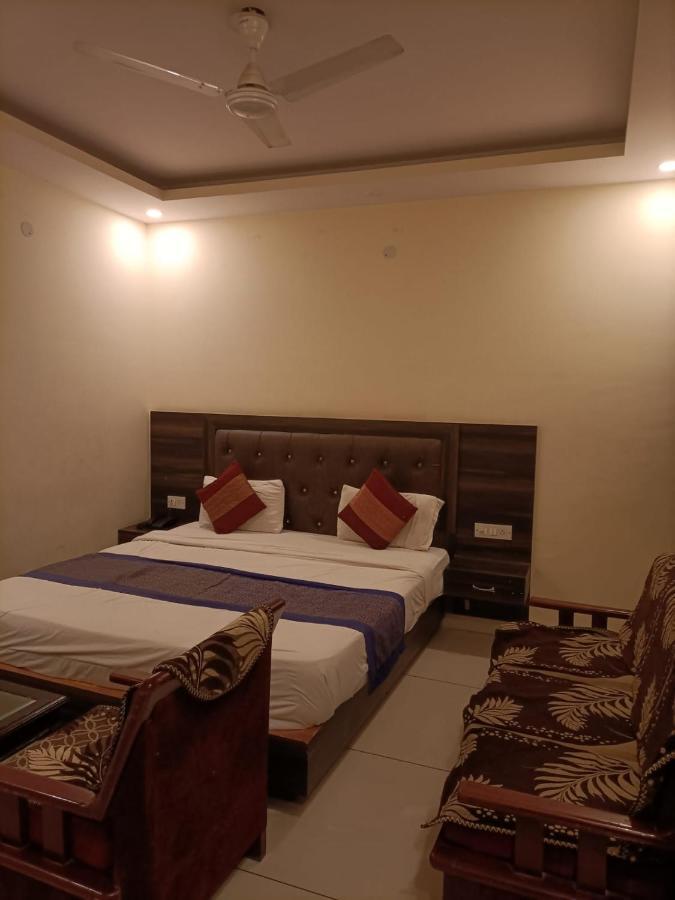 Lite Near Igi Airport 4*
