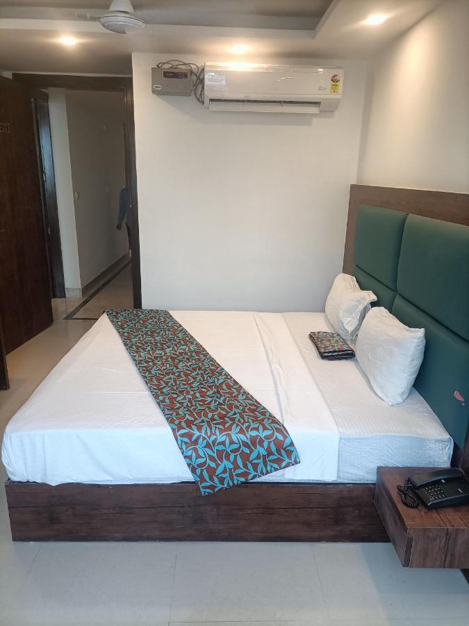 Tej Plaza ,a Family Near Igi Airport Delhi 4* New Delhi