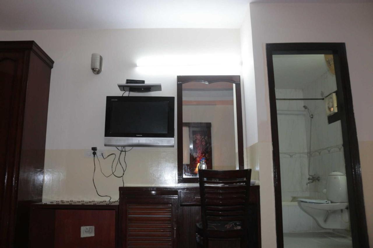 New Empire Hotel *