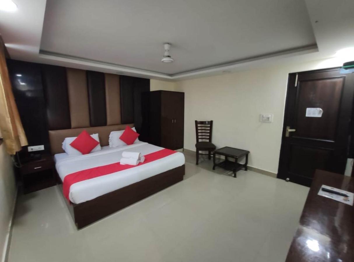 Lite Near Igi Airport Hotel