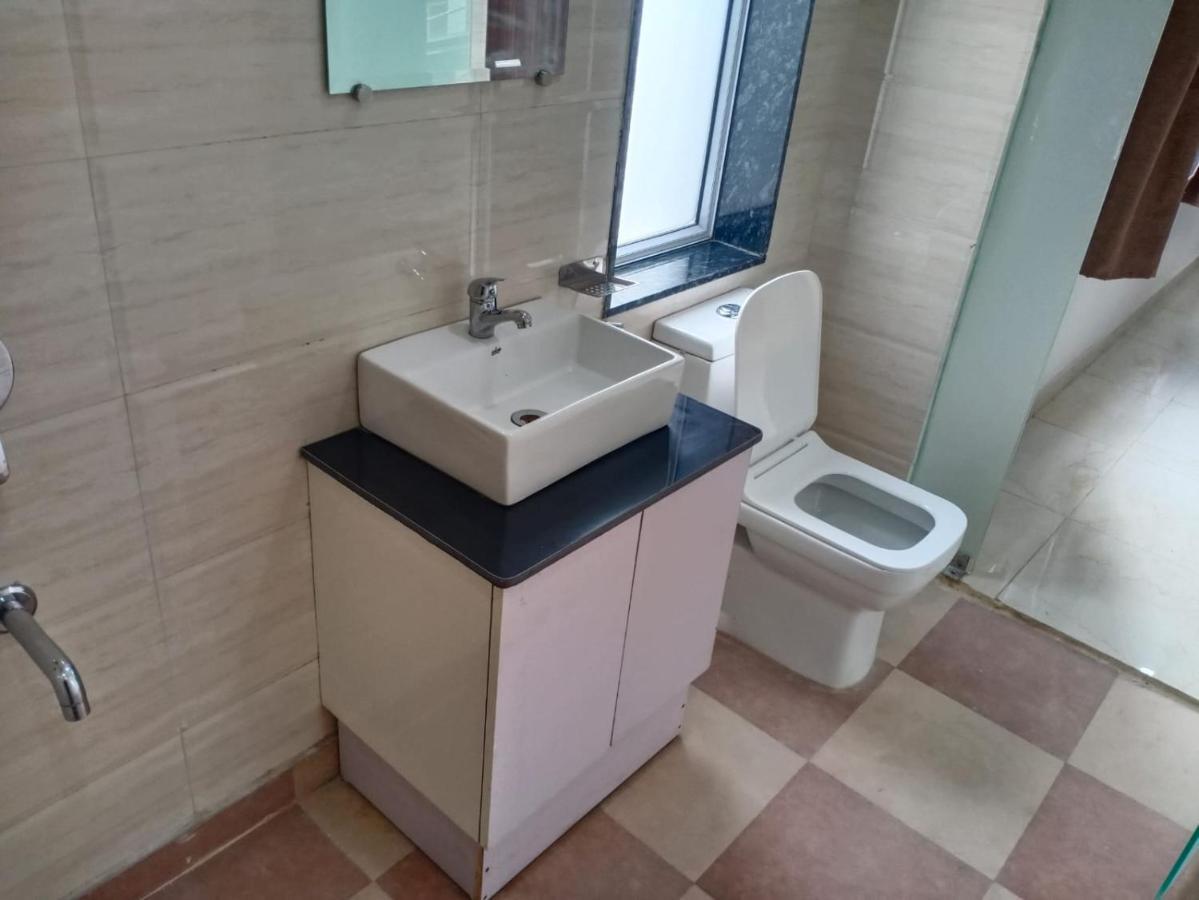 Hotel Lite Near Igi Airport