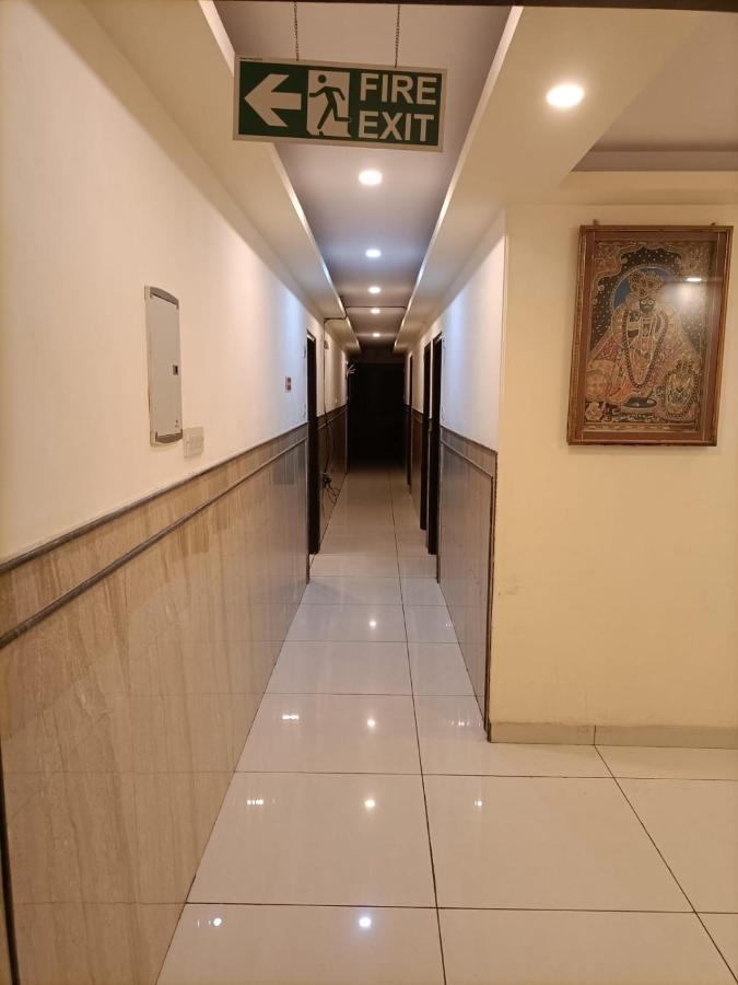 Hotel Lite Near Igi Airport