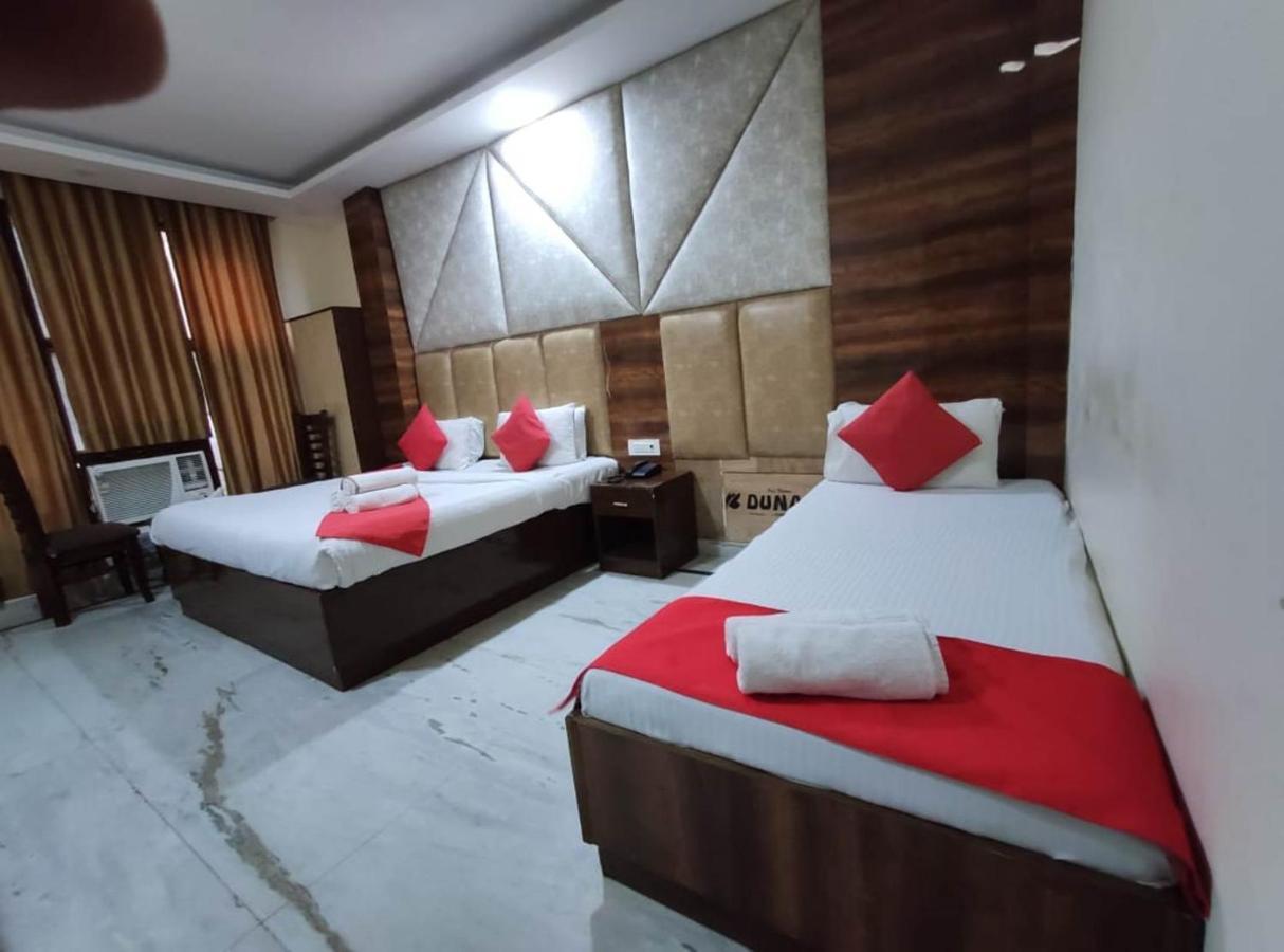Hotel Lite Near Igi Airport 4*