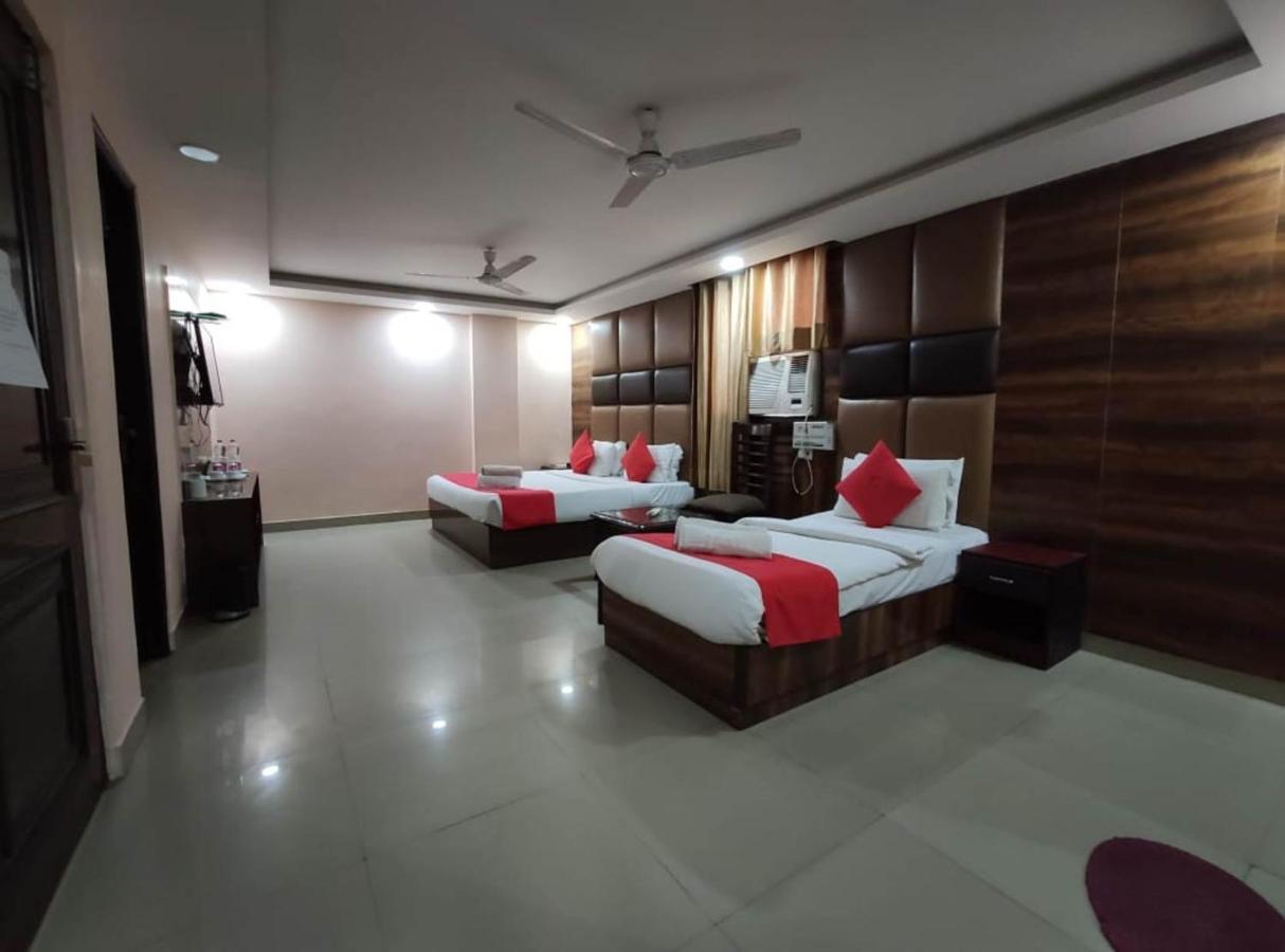Lite Near Igi Airport 4*