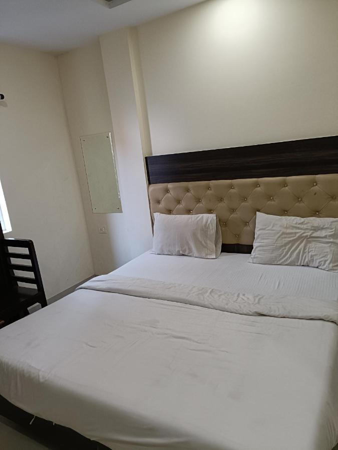 Ivy Plaza Luxury Hotel New Delhi