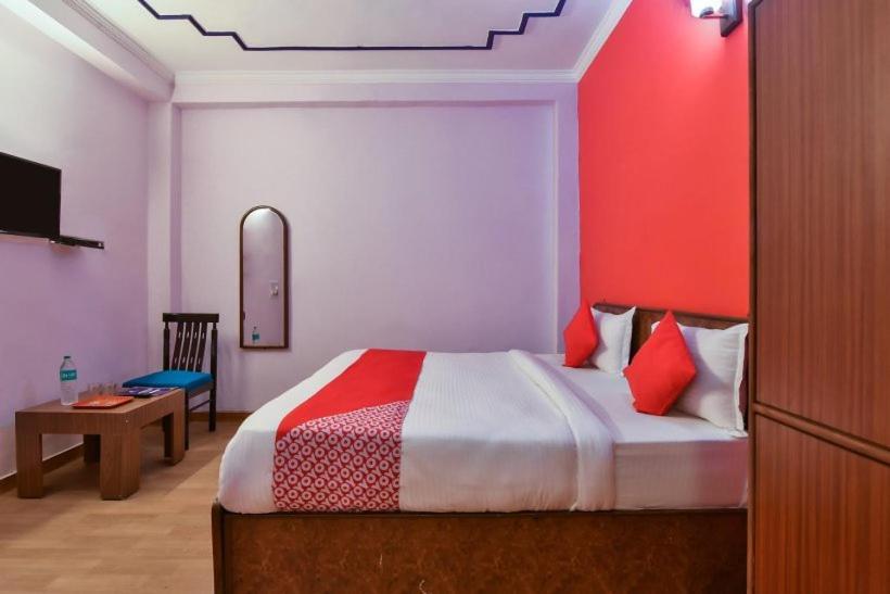 Shri Ram Hotel 4*