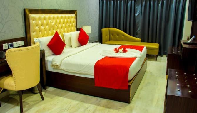 Shri Ram Hotel
