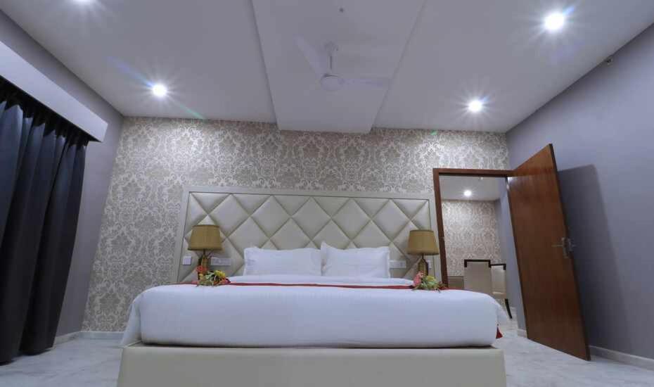 Hotel Shri Ram Nova Deli