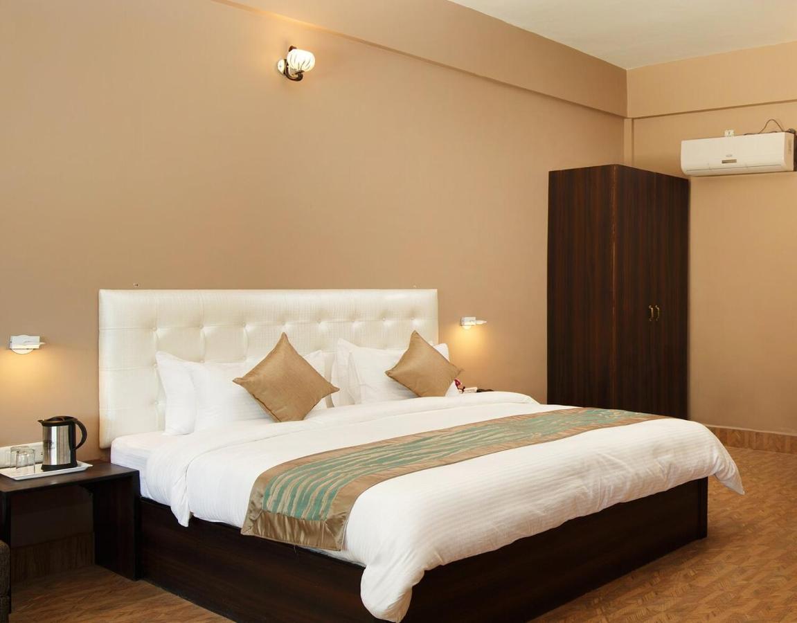 Lotus Near International Airport Bed & Breakfast New Delhi