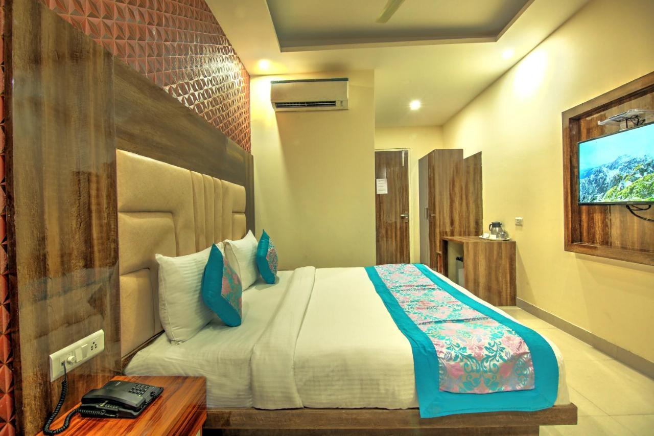 Smart Plaza Delhi Airport 4*