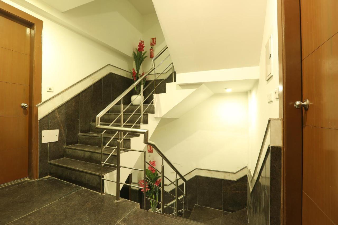 Hoxton Pride At Delhi Airport Hotel 3*
