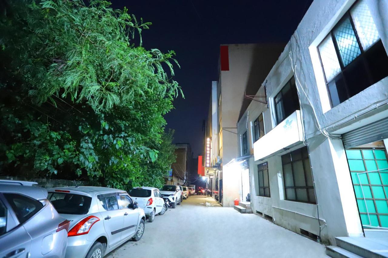 Stanley By Foxi Group- Near Delhi International Airport 4* New Delhi