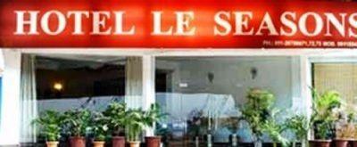 Airport Le Seasons