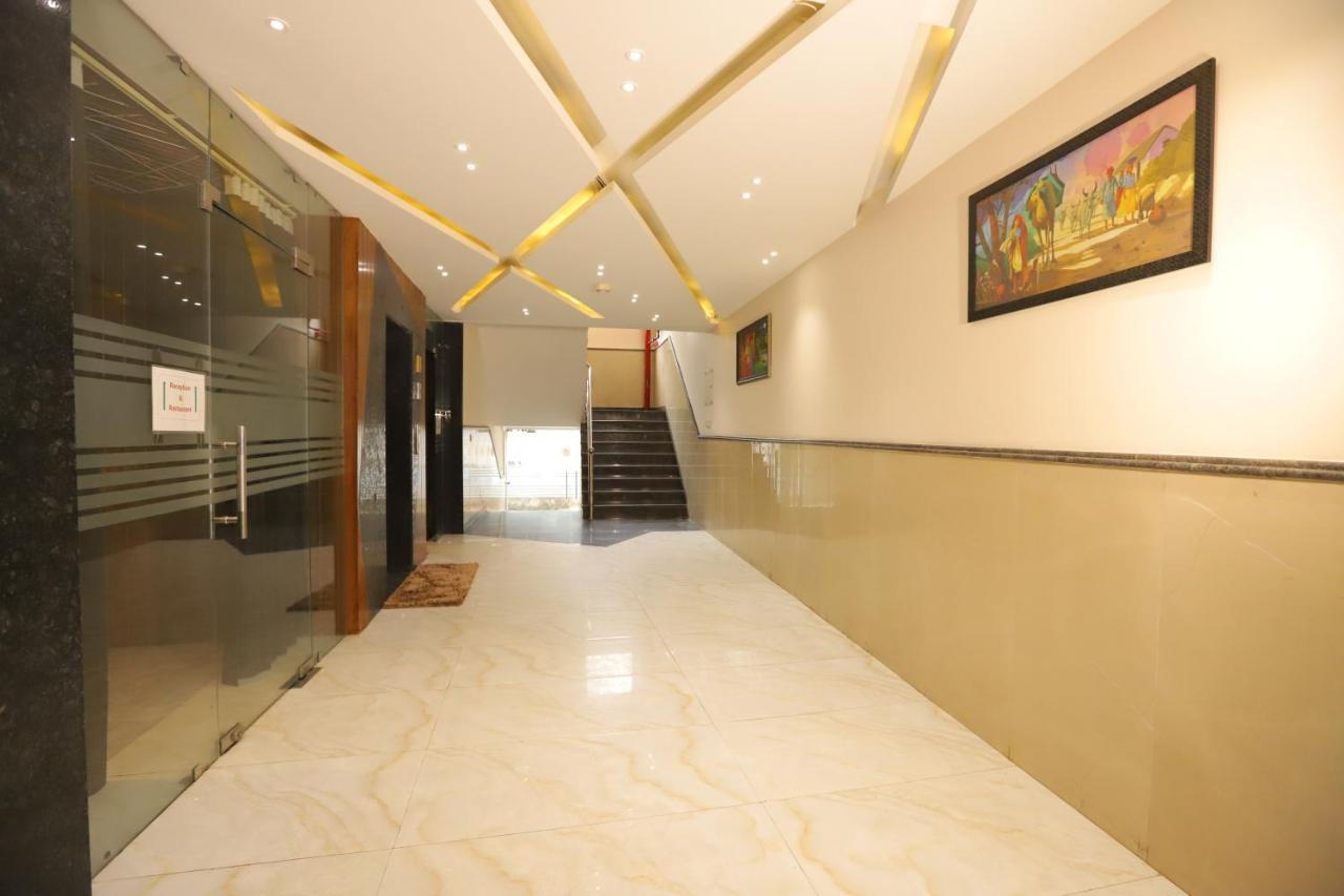 Stanley By Foxi Group- Near Delhi International Airport Hotel 4*