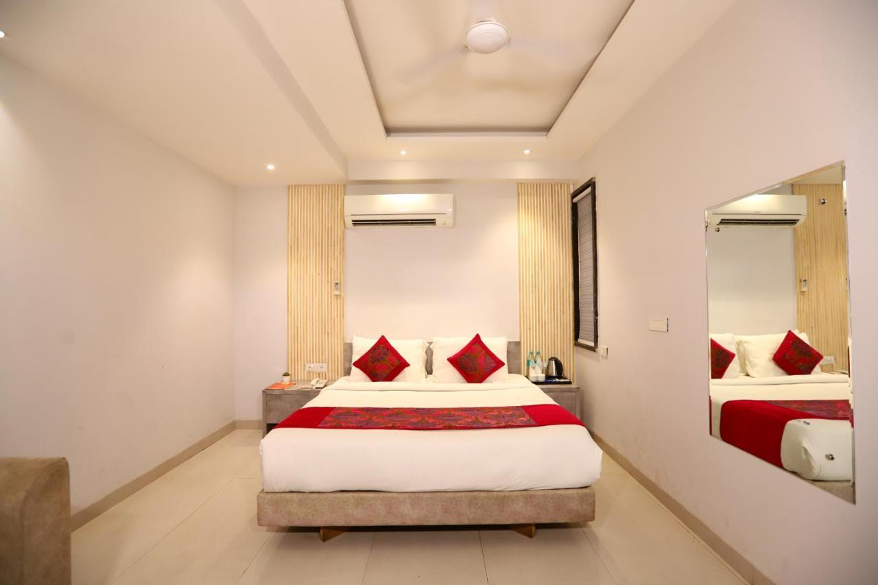 Stanley By Foxi Group- Near Delhi International Airport Hotel 4*