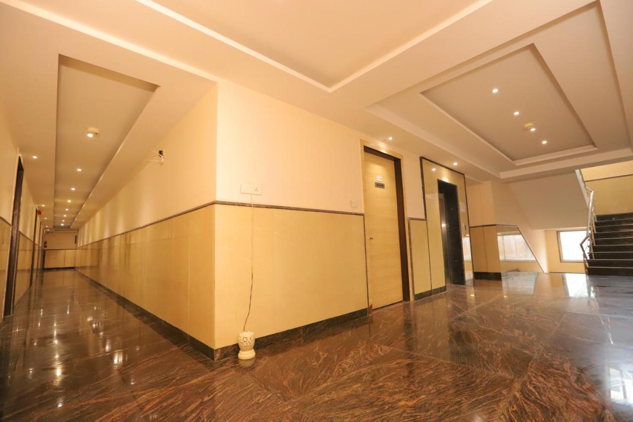 Stanley By Foxi Group- Near Delhi International Airport Hotel