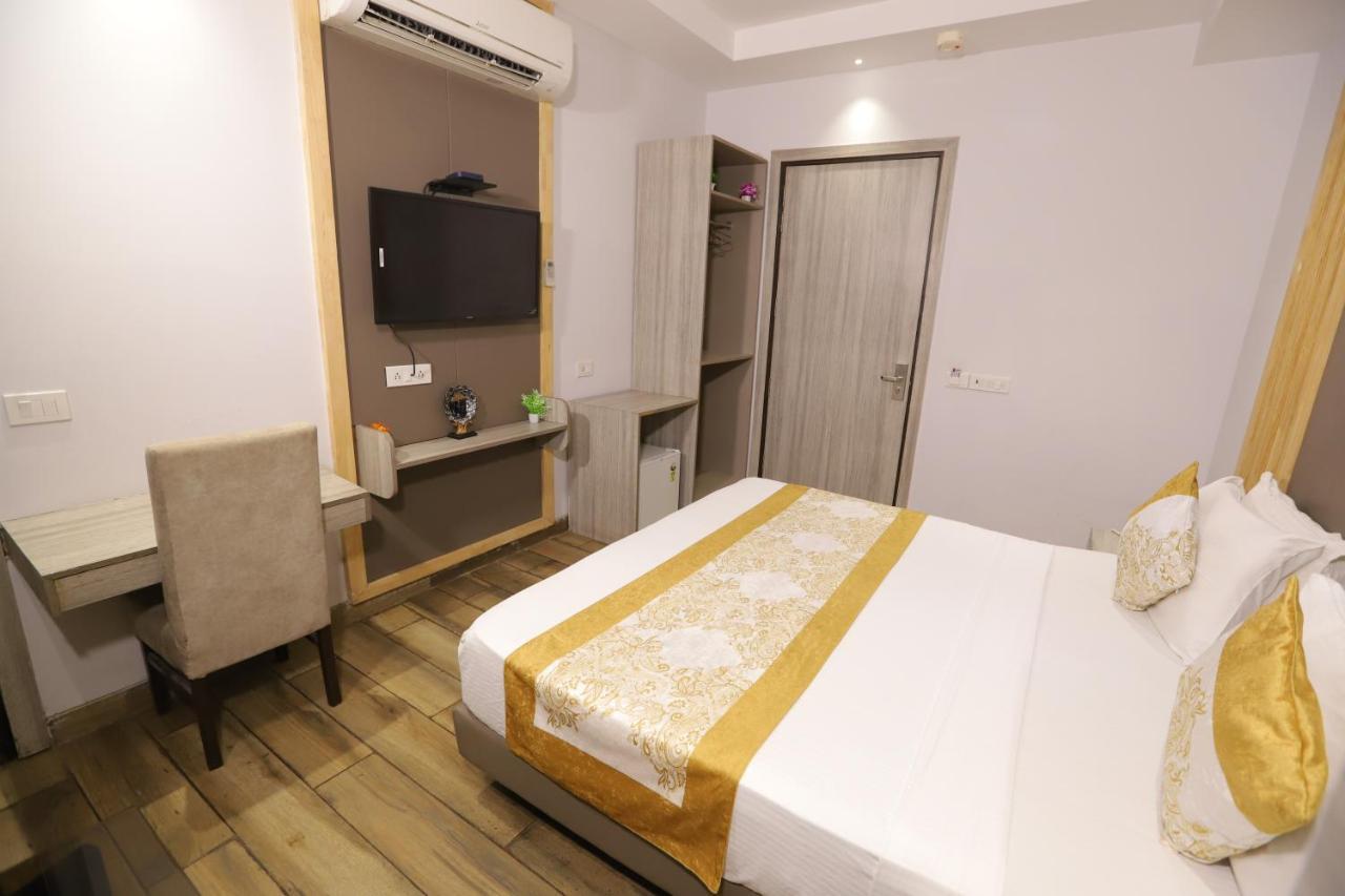 Stanley By Foxi Group- Near Delhi International Airport Hotel 4*